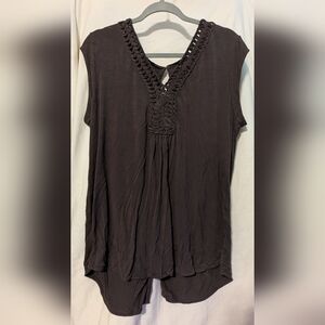 A Pea in the Pod Dark Gray Sleeveless Top